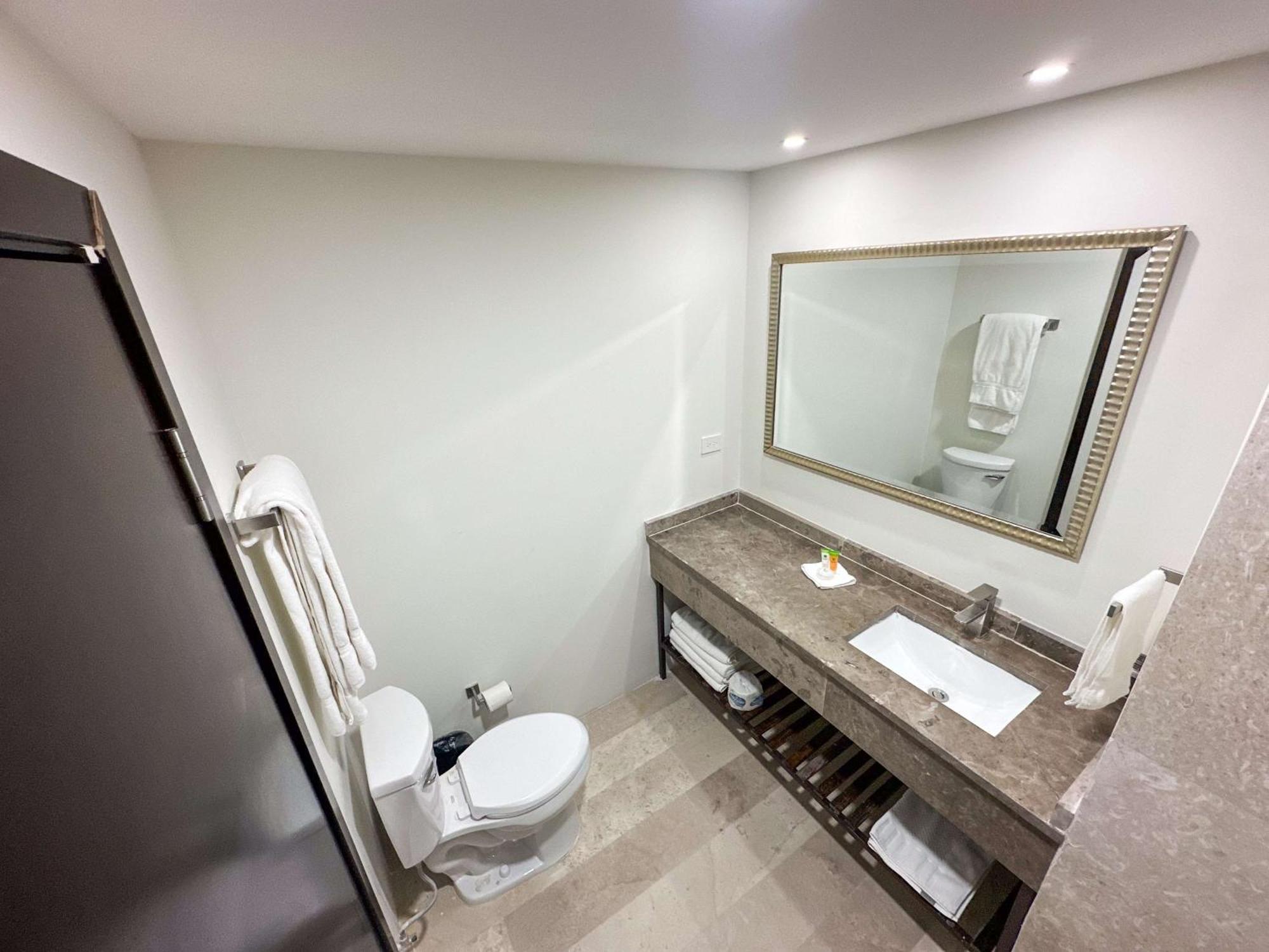 Best Western Plus Sacramento Chihuahua Eksteriør billede