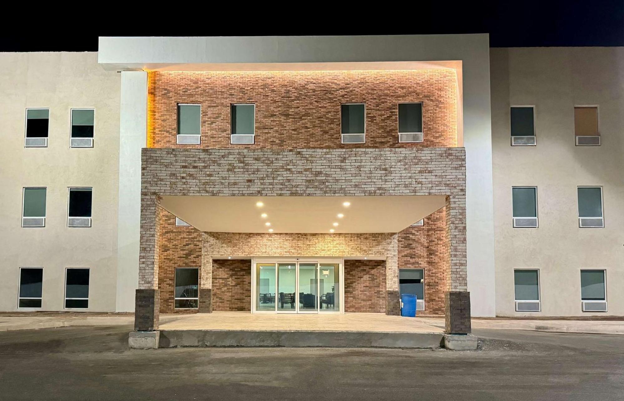Best Western Plus Sacramento Chihuahua Eksteriør billede